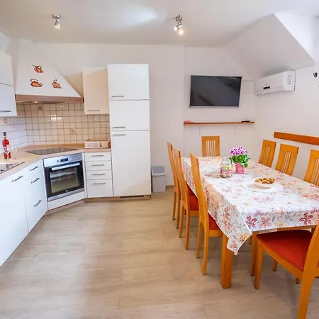Mavrica Apartment